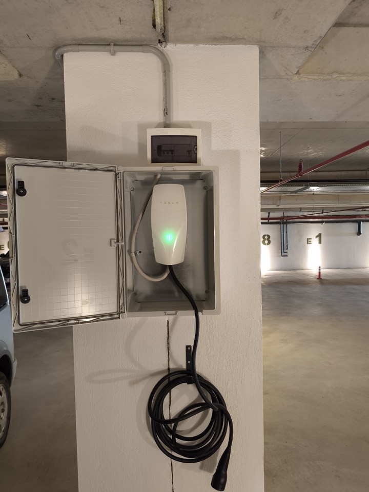 Tesla şarj istasyonu kurulumu