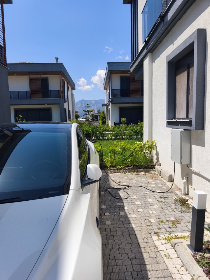 Tesla şarj istasyonu kurulumu